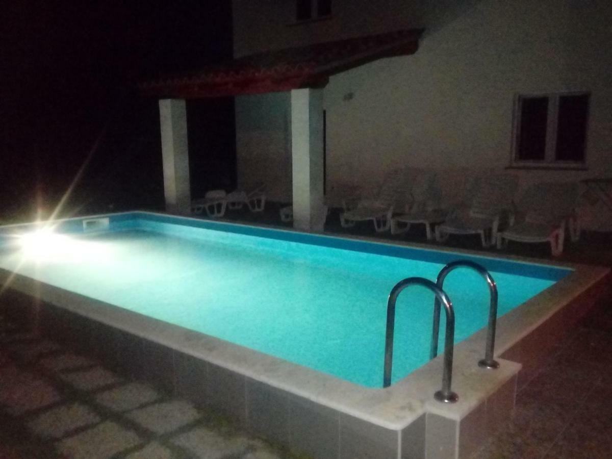 Pool House - Medulin Riviera Apartment Exterior photo